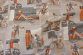 Light-grey medium-thickness boligtextil with cykler Light-grey medium-thickness boligtextil with cykler