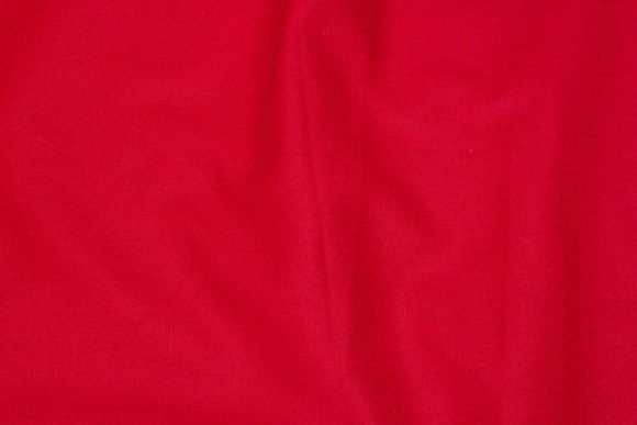 Lightweight quality in red linen and cotton