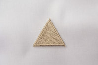 Beige triangle patch 3cm