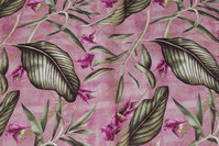 Speckled fuchsia-colored, medium-thickness cotton with green leaves