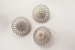 Filigree button with a stone 2,5cm