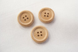 Wooden button 1,7cm