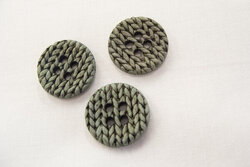 Dusty green knitted-look button 2,5cm