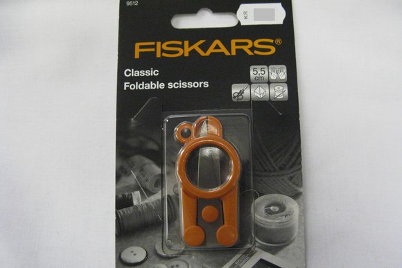 Fiskars foldable scissors