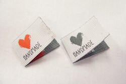 Handmade doublefoldet patch 2 x 2.5 cm
