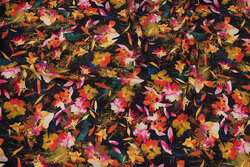 Blouse viscose with golden flowers