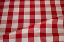 Medium-thickness cotton in red and white checks for table cloths mm.