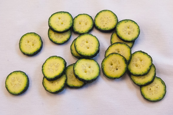 Cucumber buttons 1,4cm
