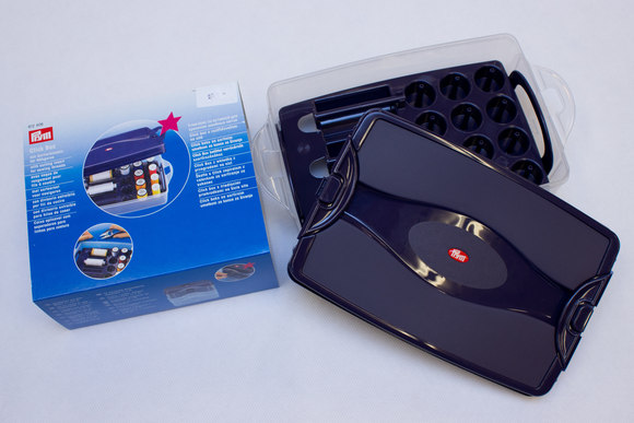 Prym sewing box with threads tray