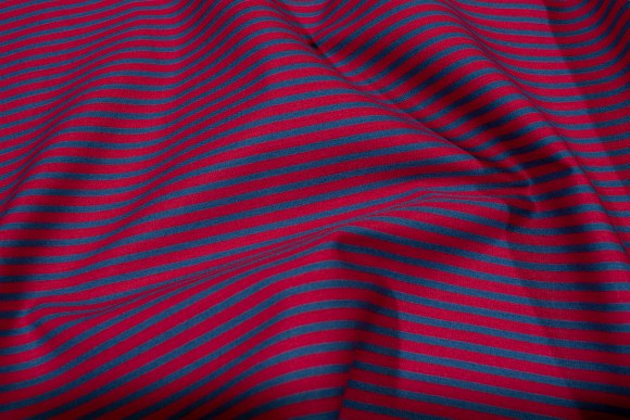 Red-blue patchwork cotton with small stripes