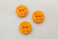 Button with dog 1.5 cm orange