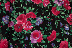 Black viscose mousselin with roses