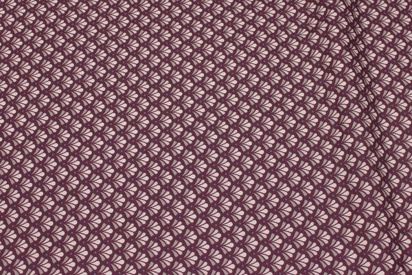 Eggplant-colored cotton with ca. 1½ cm soft red and grey pattern