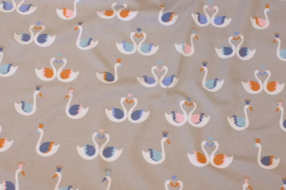 Light grey cotton-jersey with 4 x 5 cm swans