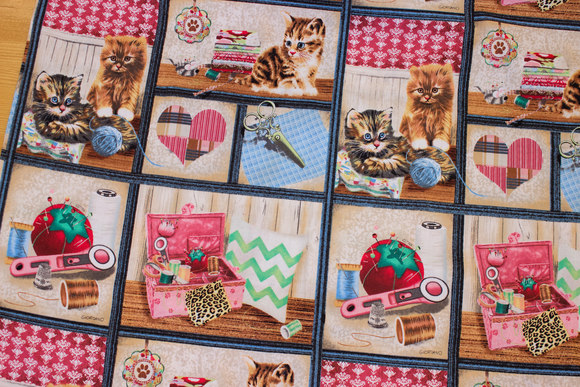 Patchwork-cotton with cute cats
