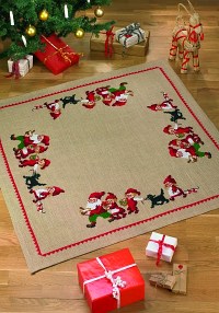 Christmas tree skirt, sqaure, with flok of elfs. Permin 45-2218. 