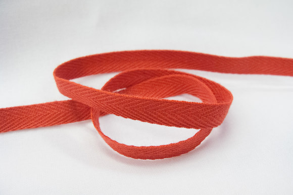 Herringbone woven cotton tape red 1cm