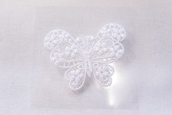 White butterfly 4x3cm