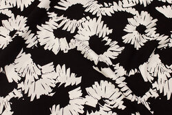Black blouse viscose with ca. 10 cm white flowers