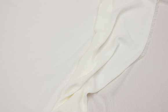 Lightweight georgette in off-white