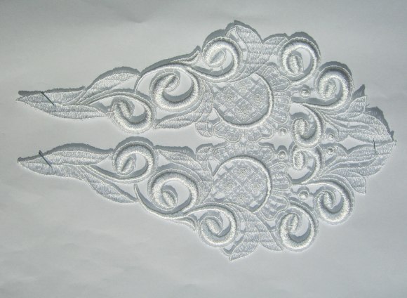 Spachtel trim, white lace ornament