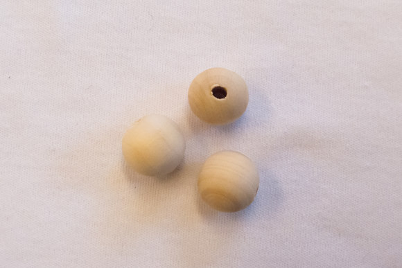 Wooden pearls 14mm