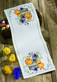 Table runner with Easter chickens. Permin 63-9110. 
