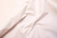 Lightweight, white bomulds-poplin for blouses mm.