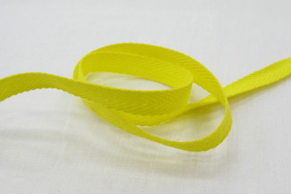 Herringbone woven cotton tape yellow 1 cm