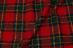 Red winter-bouclé with ca. 10 cm checks