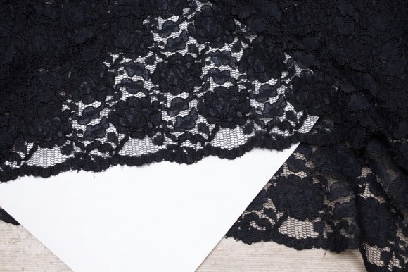 Black, beautiful lace with scallop edge in both sides